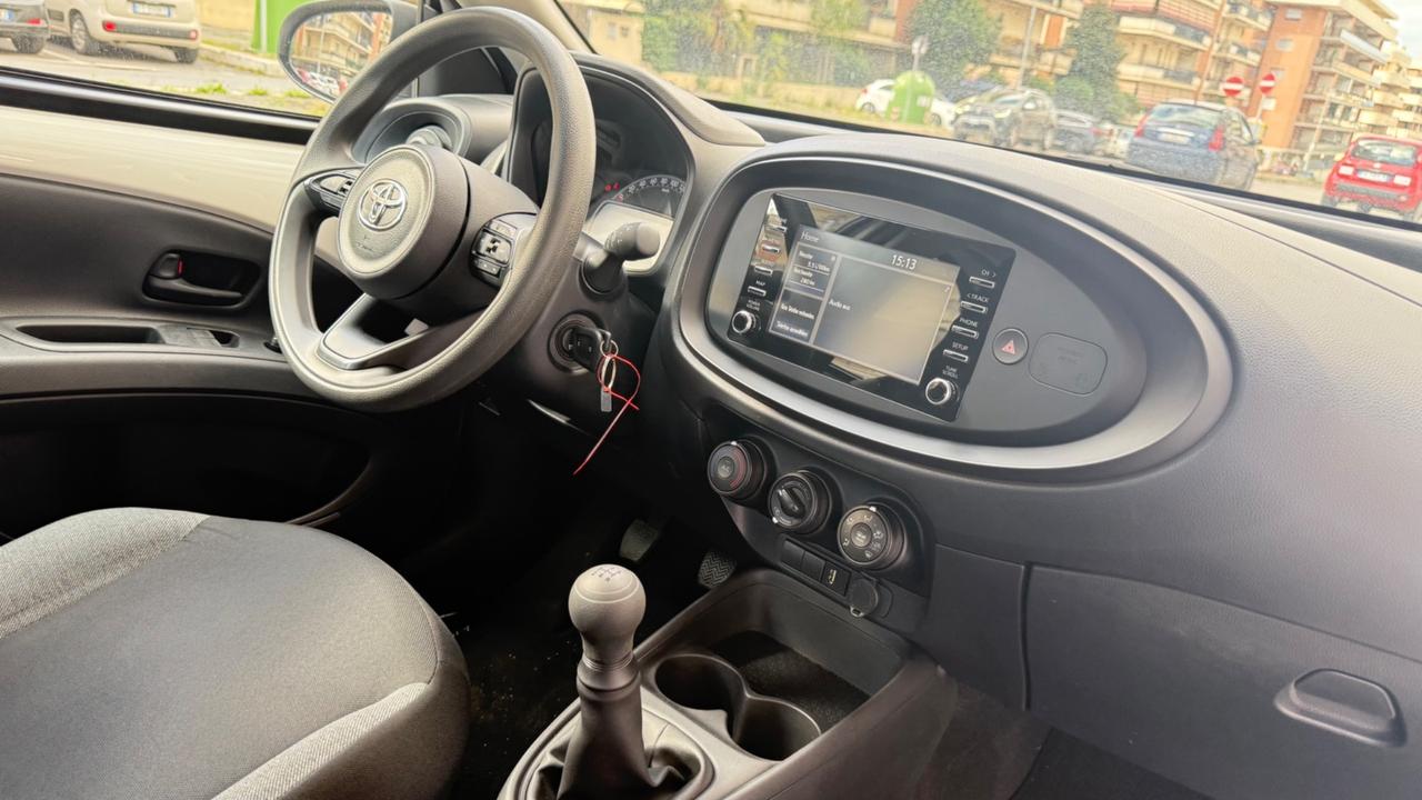Toyota Aygo X 1.0 VVT-i 72 CV 5 porte Lounge Air S-CVT LED PDC CAR PLAY BLUETOOTH