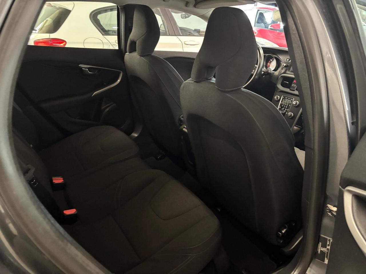 Volvo V40 D2 1.6 Summum | OK NEOPATENTATI |