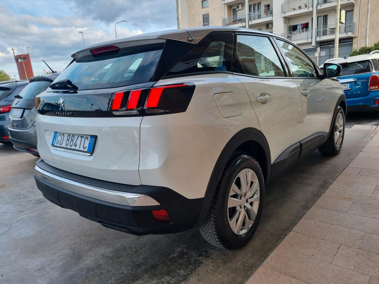 Peugeot 3008 BlueHDi 130 S&S Business