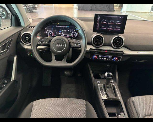 AUDI Q2 35 TDI S tronic Business Advanced