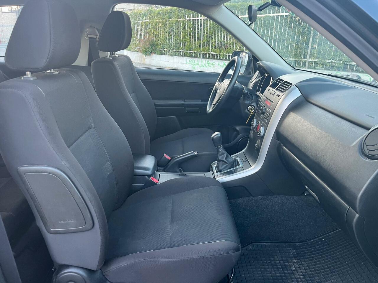 Suzuki Grand Vitara 1.6 16V 3P 40.000 KM