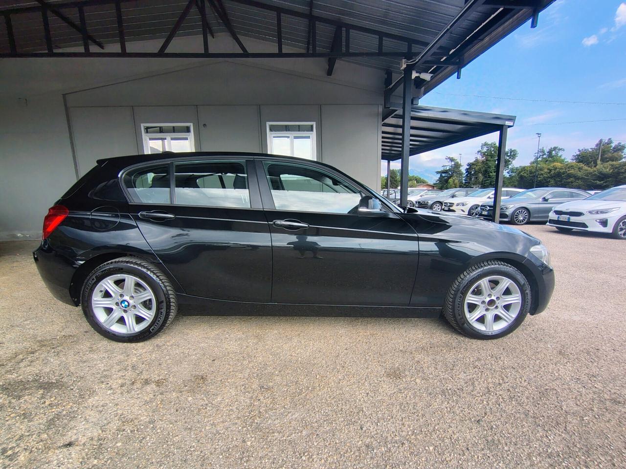 Bmw 114 114d 5p. Unique