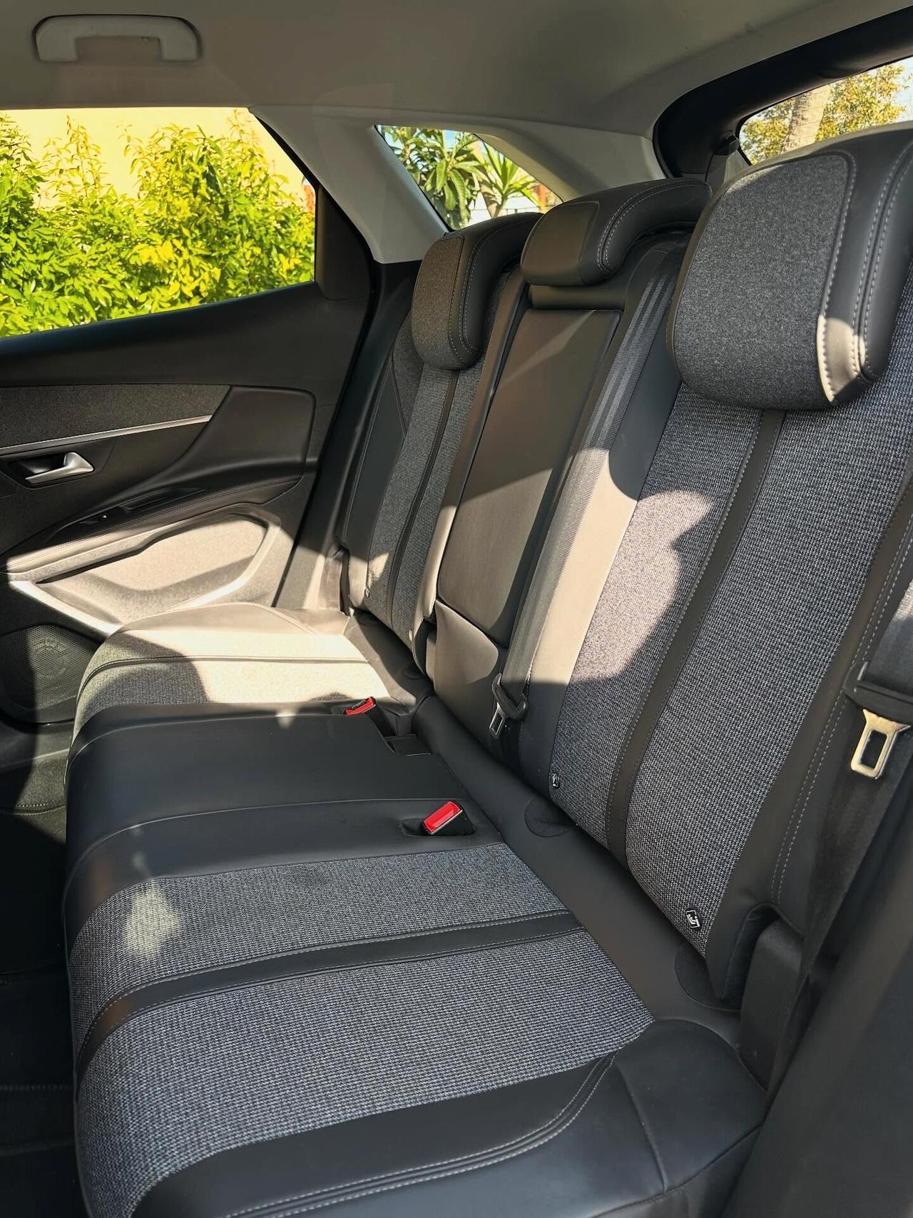 Peugeot 3008 BlueHDi 130 S&S Allure