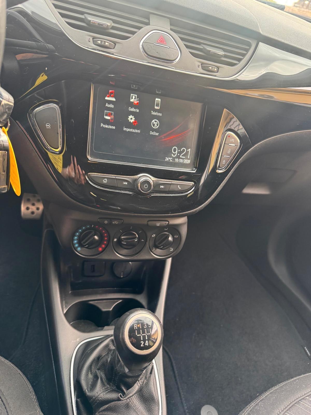 Opel Corsa 2017 1.4 90CV GPL 5 porte NEOPATENTATO