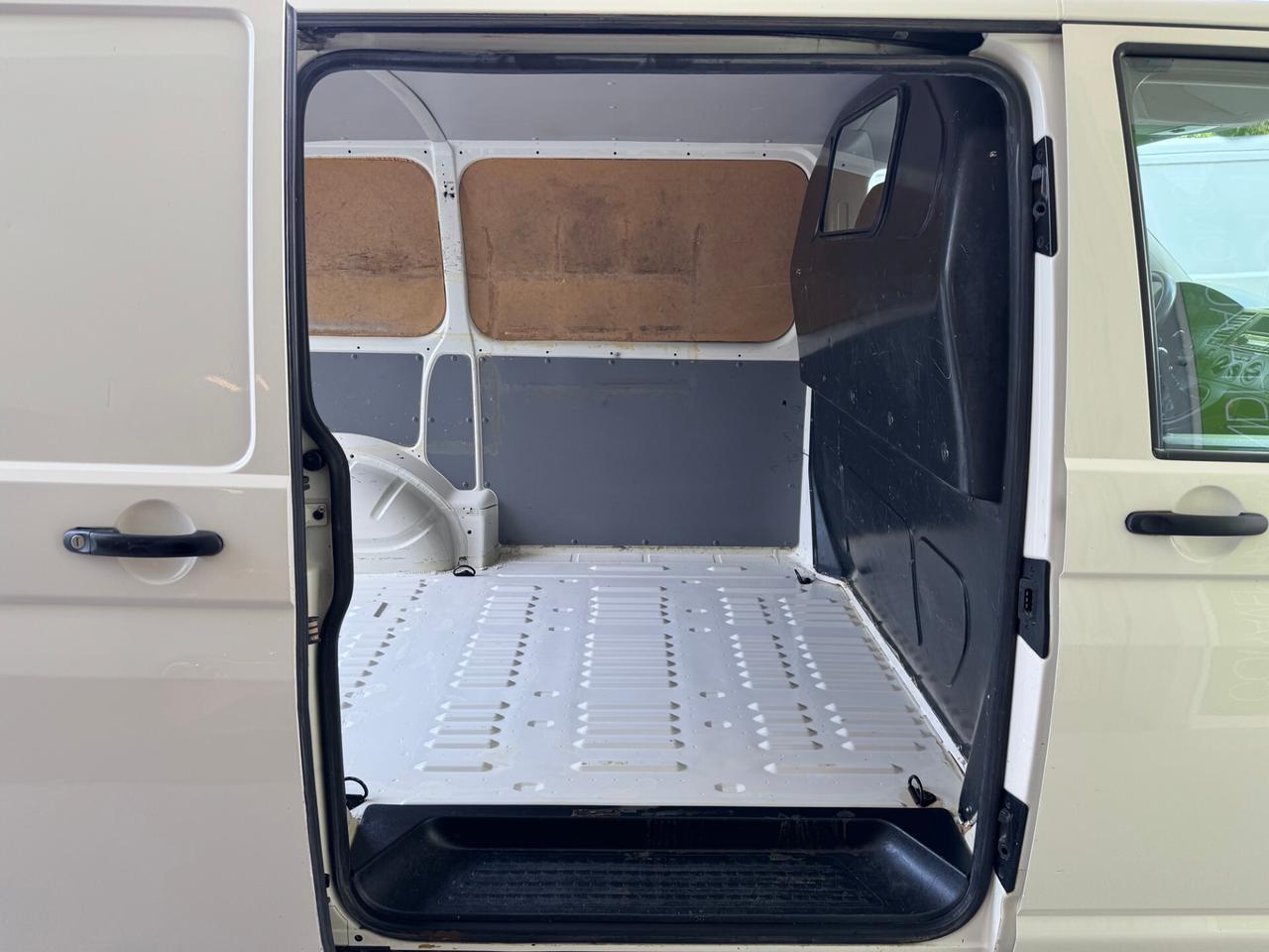 Volkswagen Transporter T5 1.9 TDI GARANZIA 24 MESI