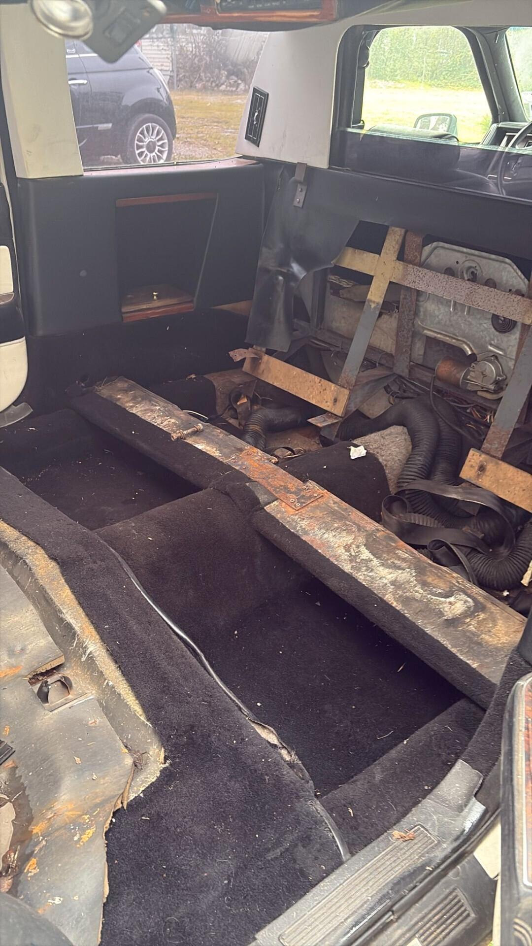 Lincoln TOWN CAR LIMOUSINE