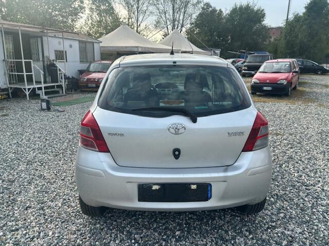 Toyota Yaris 1.0 5 porte Now GPL