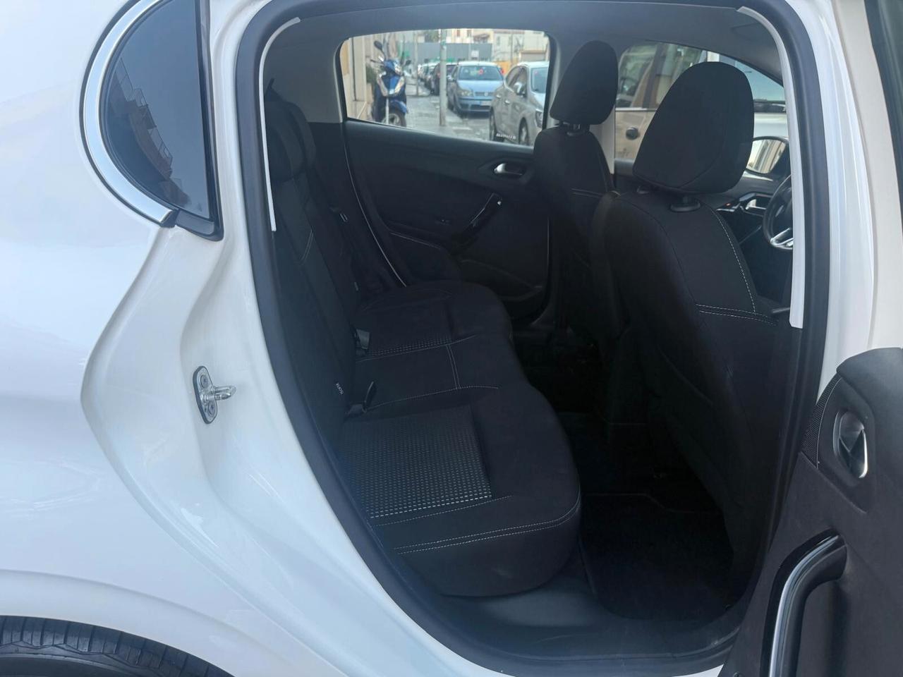 Peugeot 208 BlueHDi 75 5 porte Allure