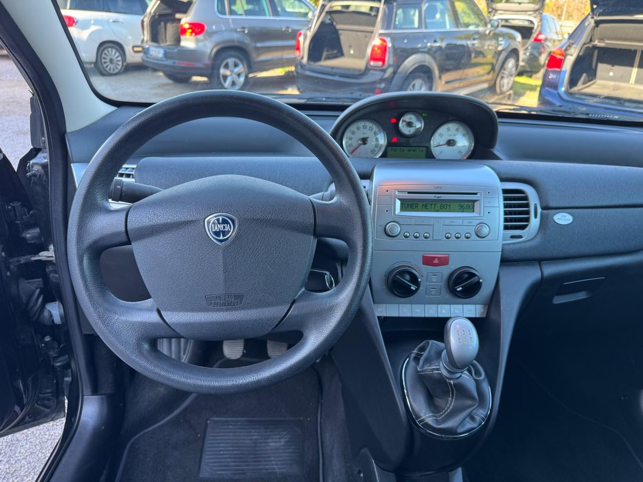 Lancia Ypsilon 1.2 Platino NEOPATENTATI