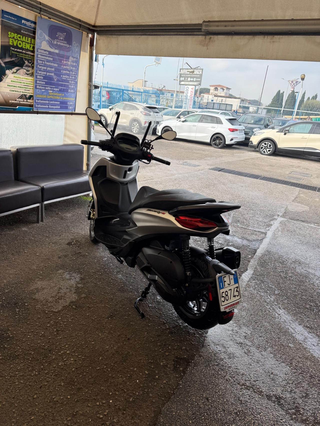 Piaggio Beverly 300 s