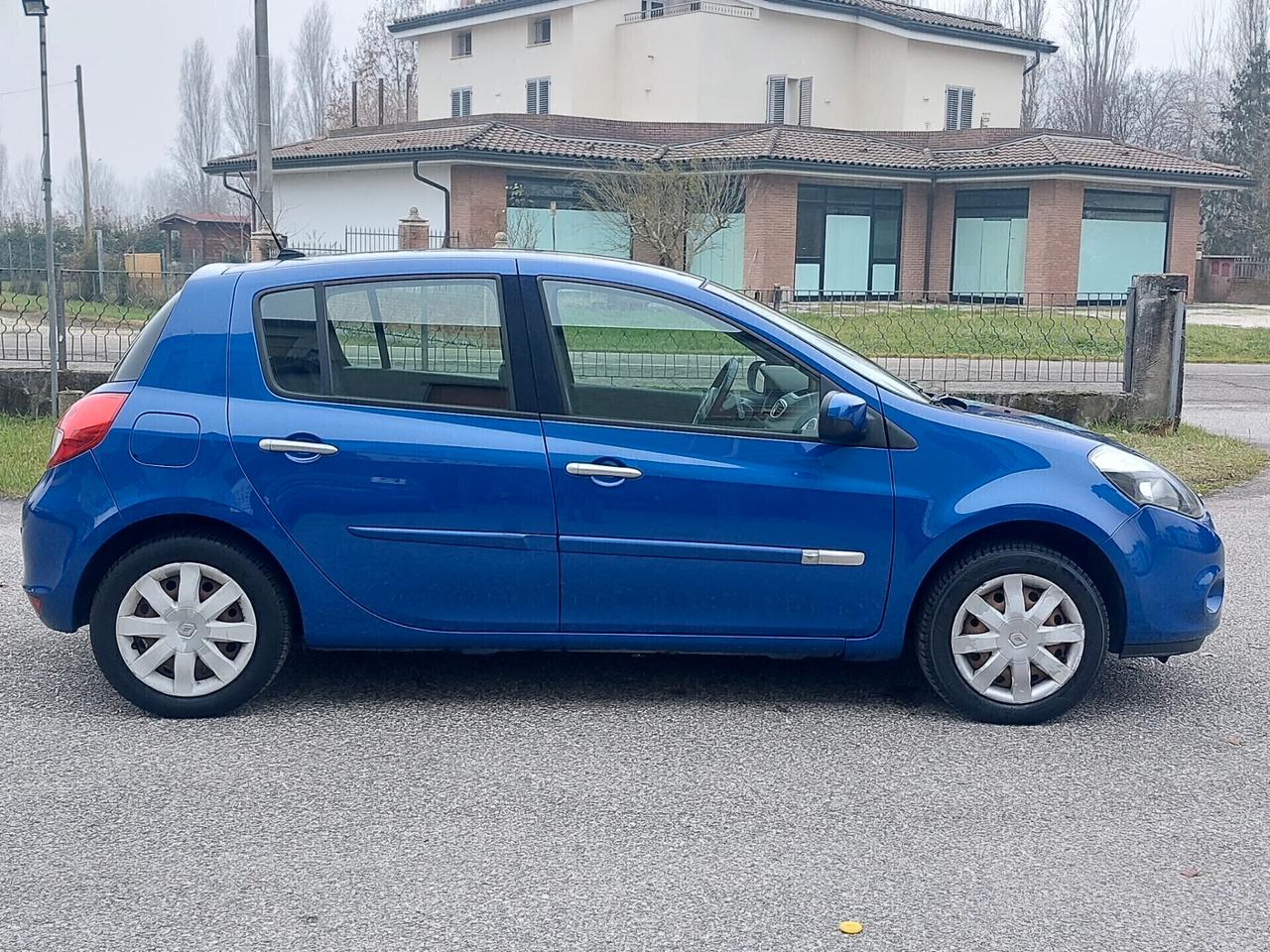 Renault Clio 1.2 16V 5 porte GPL Dynamique