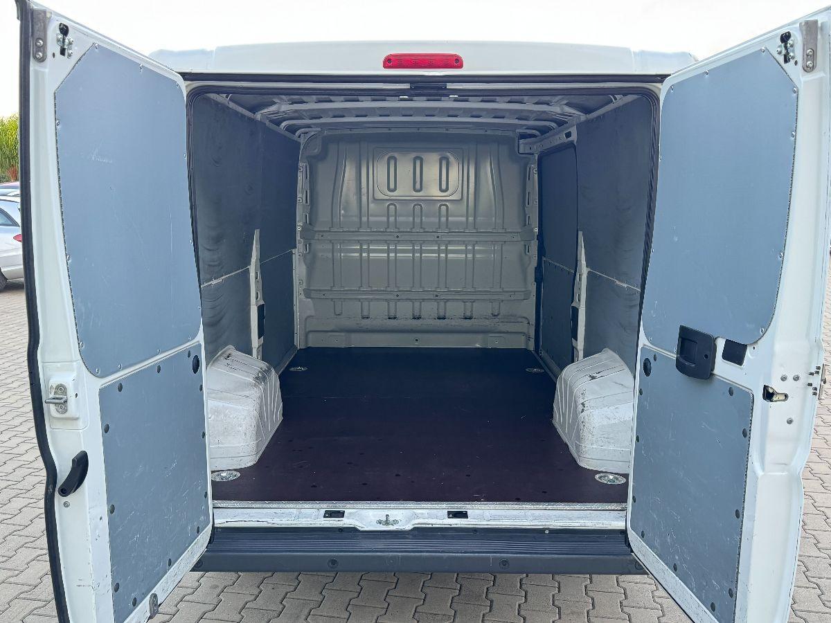 FIAT Ducato 2.3 Mjet Furgone Medio Tetto Basso