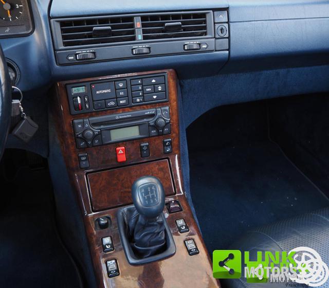 MERCEDES-BENZ SL 300 R129