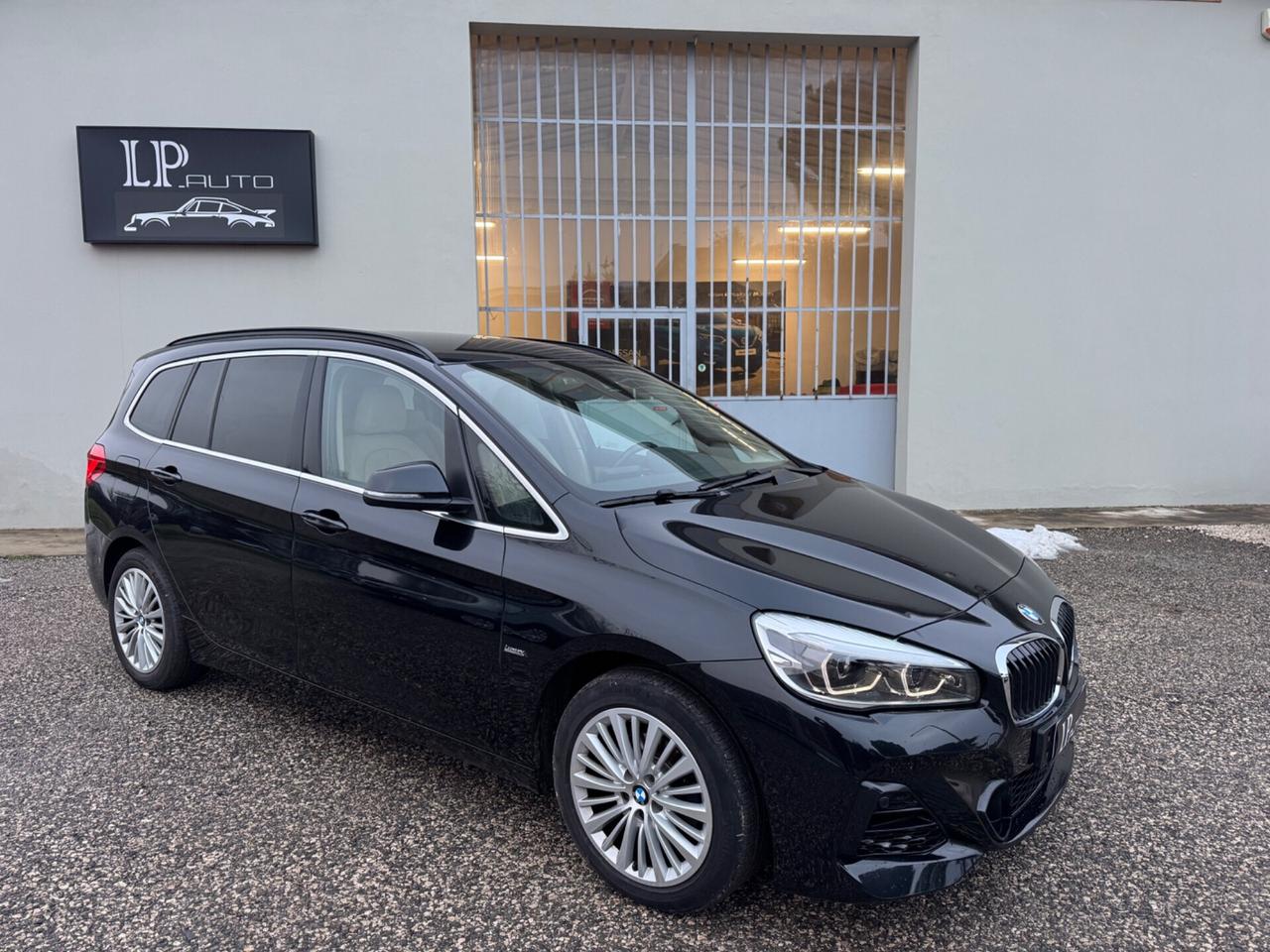 Bmw 2er Active Tourer 218d xDrive Luxury aut.