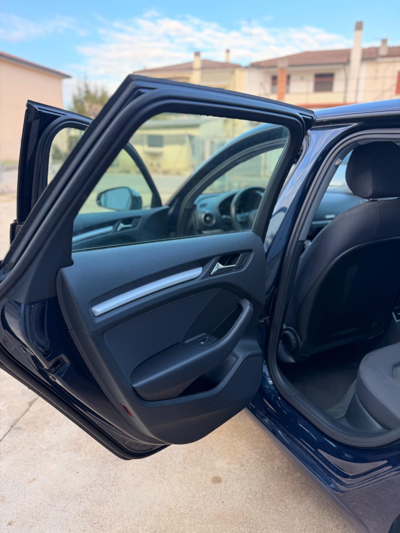 Audi A3 SPB 30 g-tron S tronic Admired