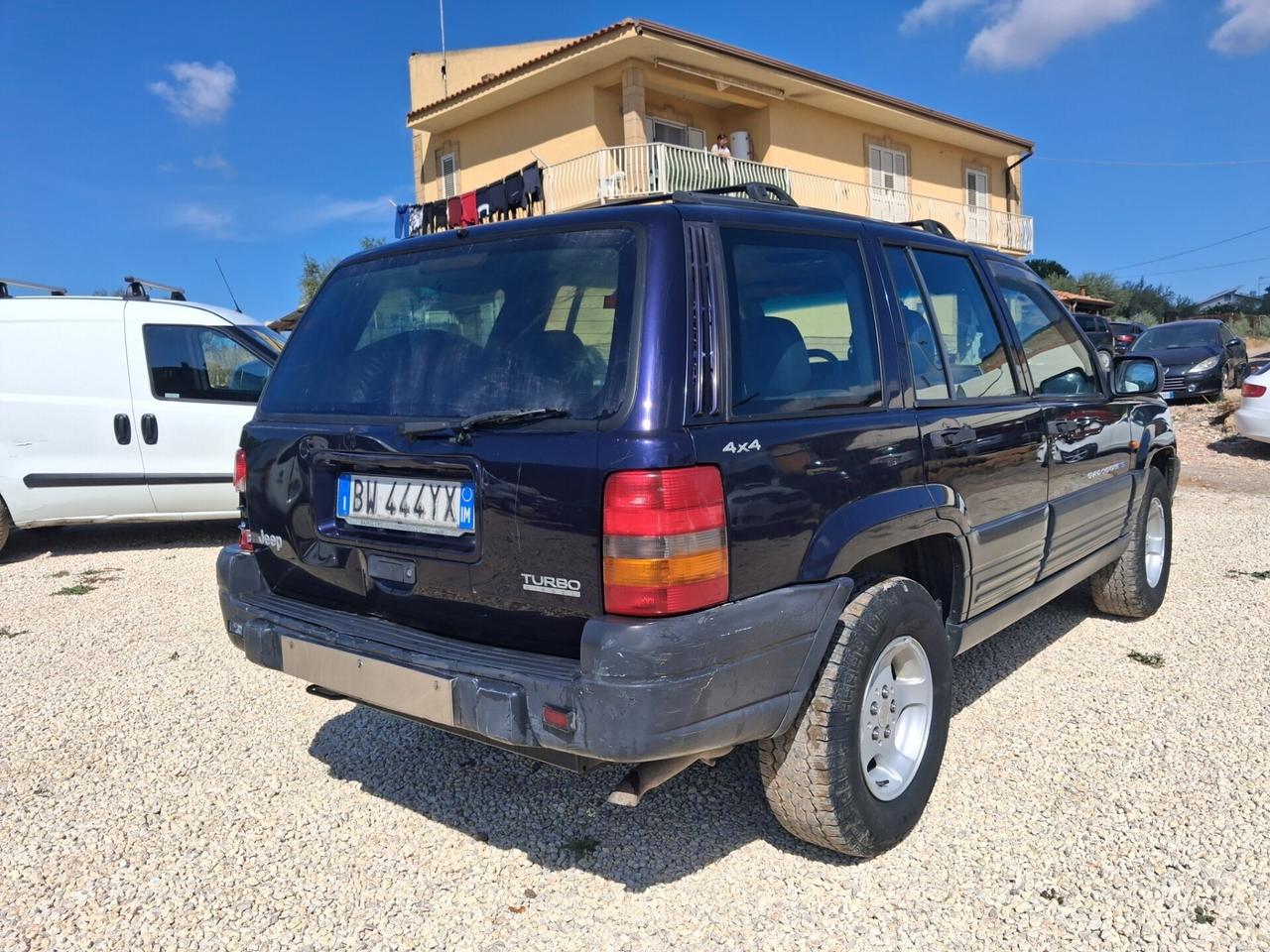 Jeep Cherokee 2.5 TD 5 p. Command-Trac Sport Rubic