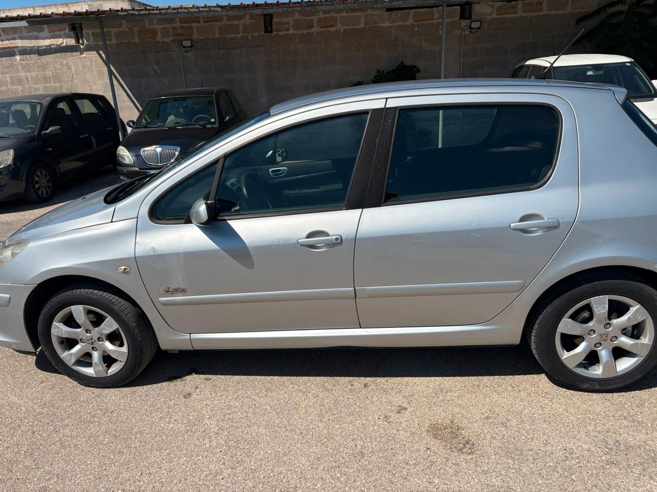 Peugeot 207 1.4 HDi 70CV 5p. X Line