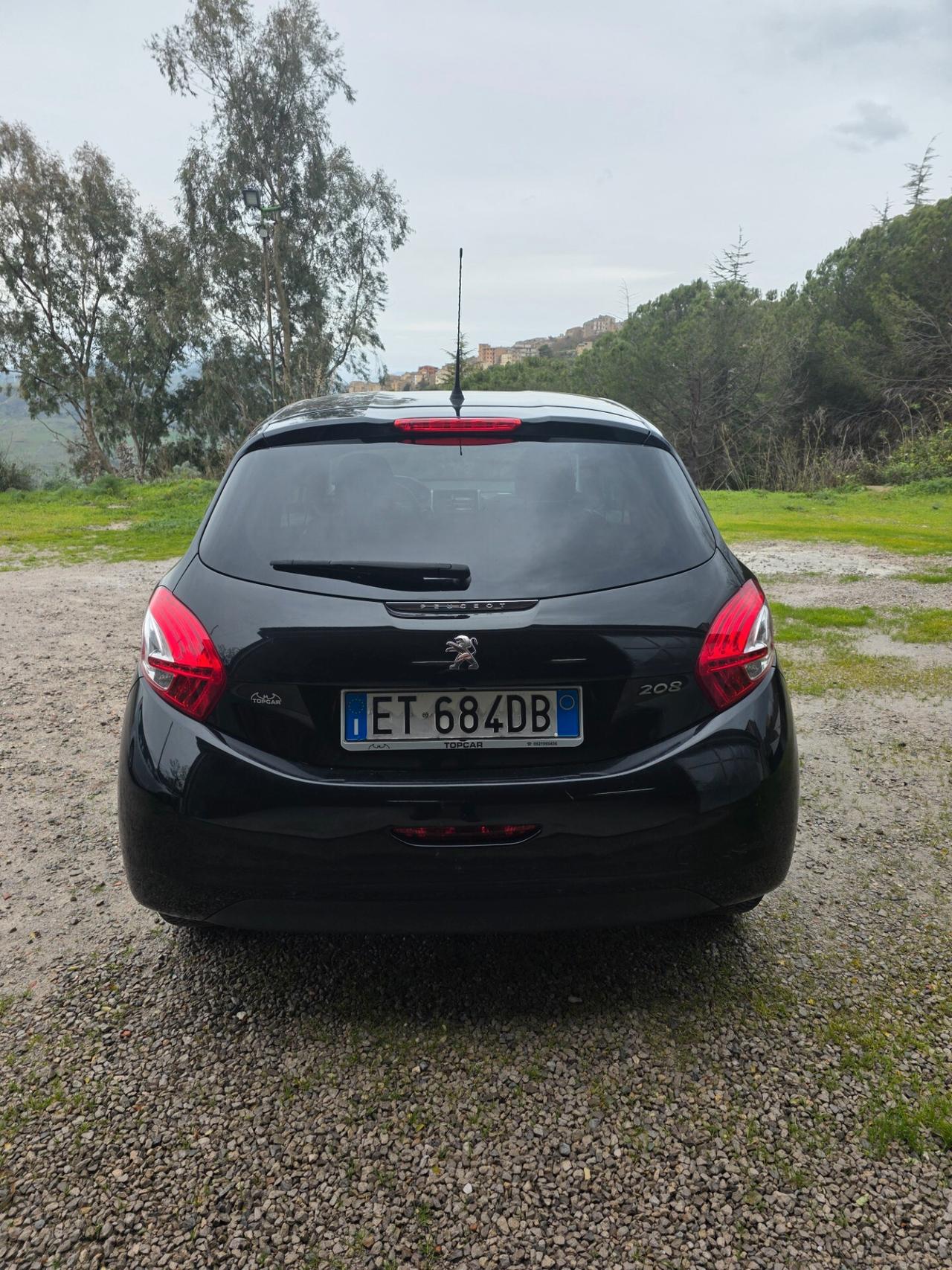 Peugeot 208 1.4 HDi 68 CV 3 porte Allure