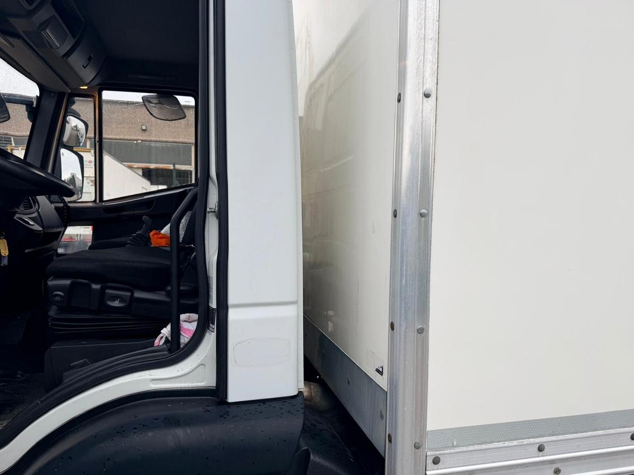 Iveco New Eurocargo 120-190 E6 8,5mt di cassone