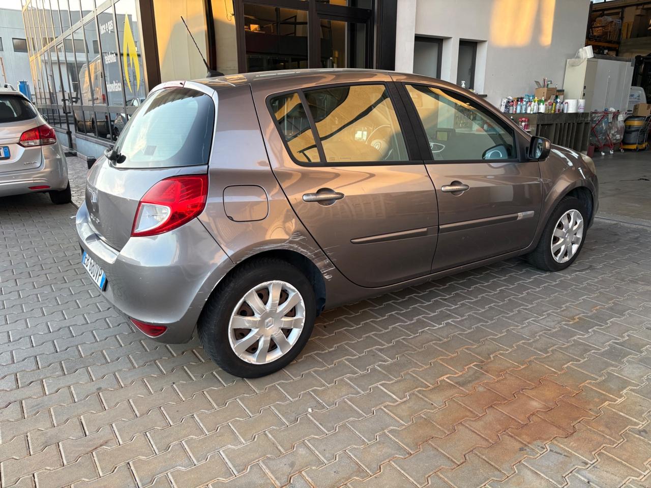 Renault Clio 1.2 16V 5 porte GPL Dynamique