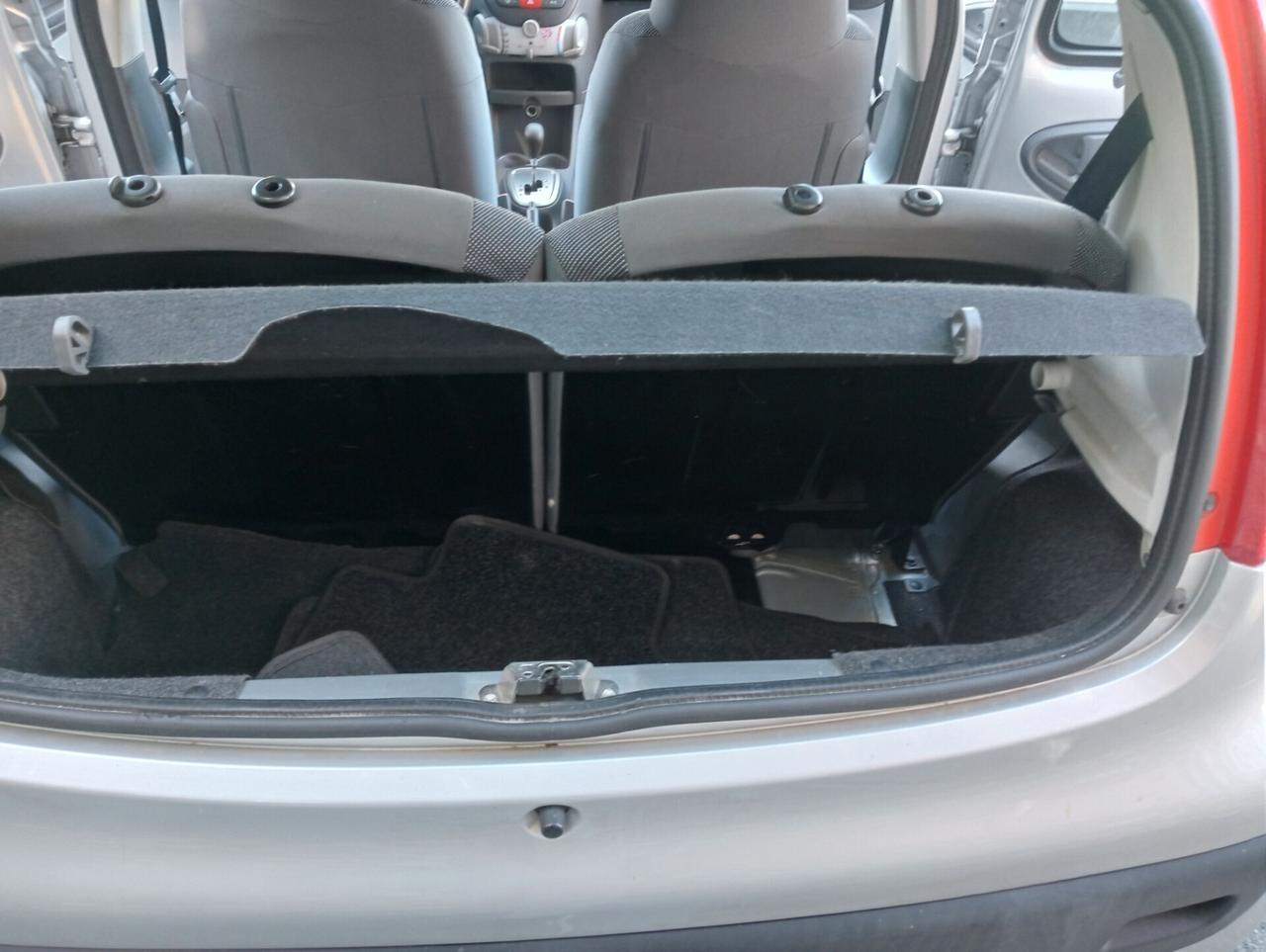 Peugeot 107 1.0 68CV 5p. AUTOMATICA OK neopatentati