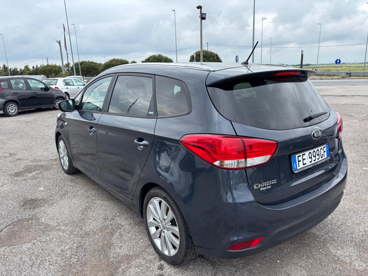 Kia Carens 1.7 CRDi 115 CV Diesel – Garanzia 12 mesi