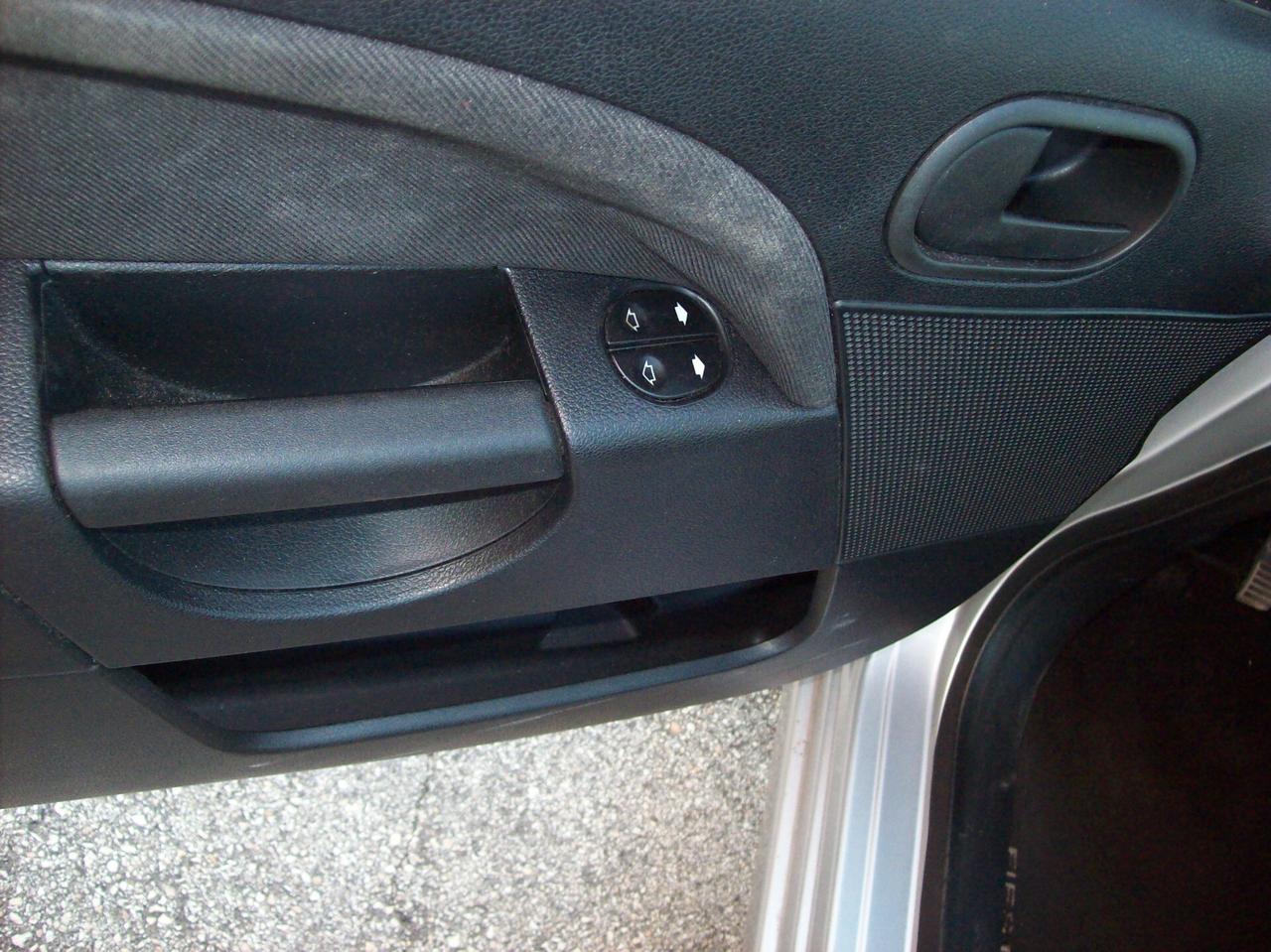 Ford Fiesta 1.4 TDCi 3p. x neopatentati solo 99900km