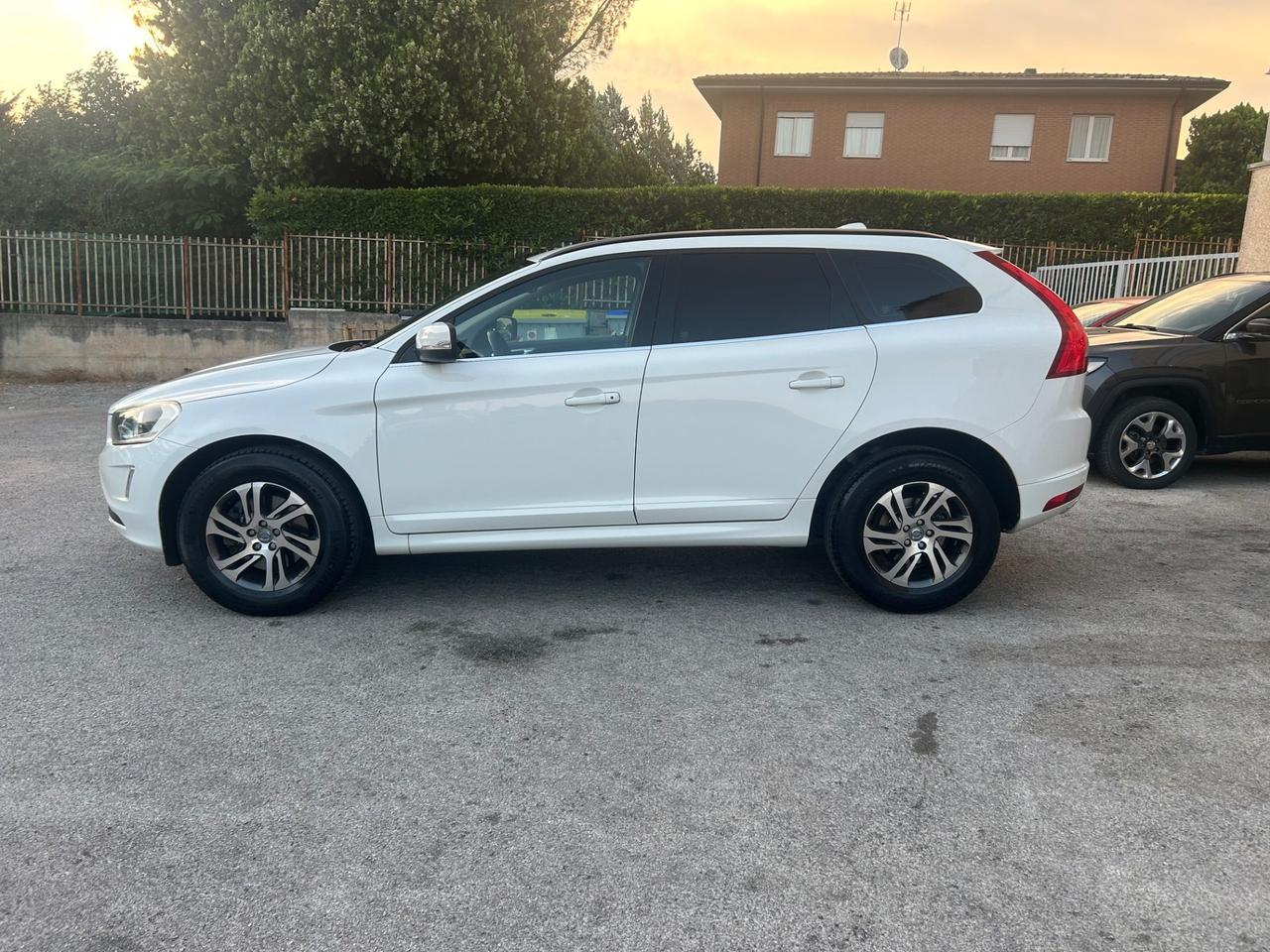 Volvo XC 60 XC60 D4 Geartronic R-design Momentum