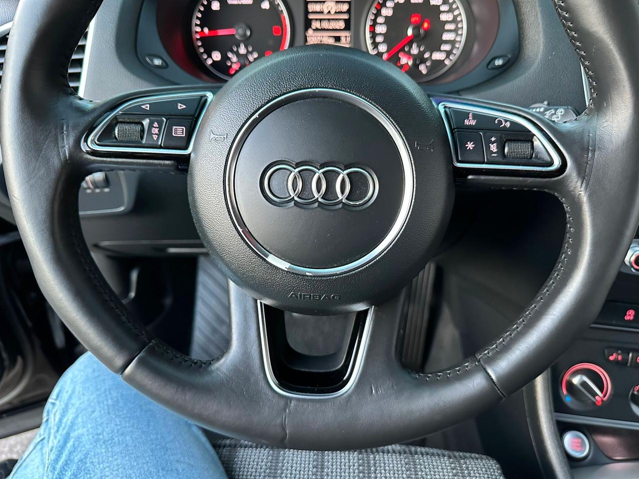 Audi Q3 2.0 TDI S-LINE 140 CV