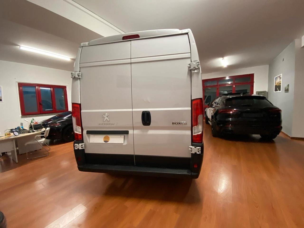Peugeot Boxer 330 2.2 BlueHDi 140 S&S PC-TN Furgone