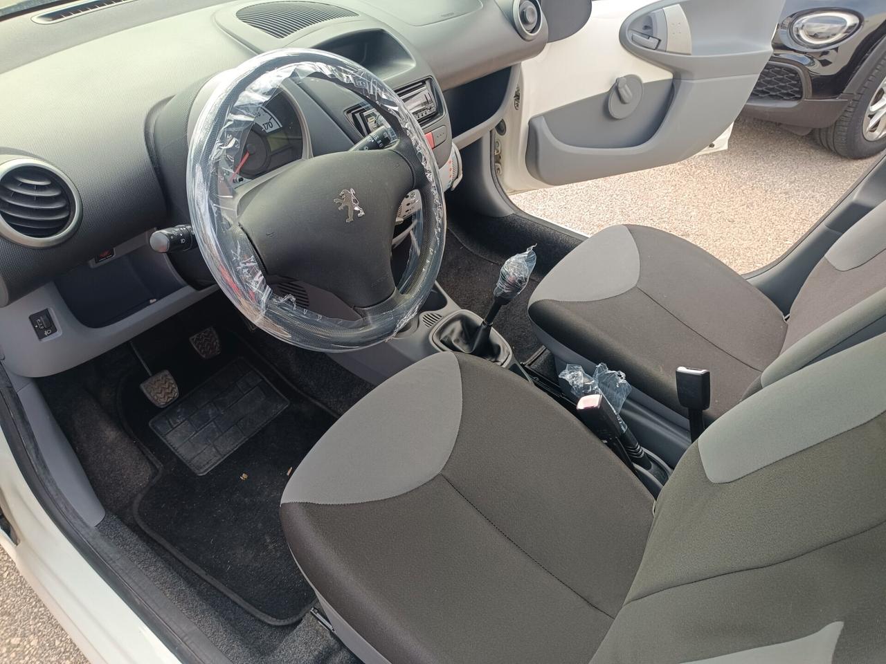 Peugeot 107 1.0 68CV 5p. Desir