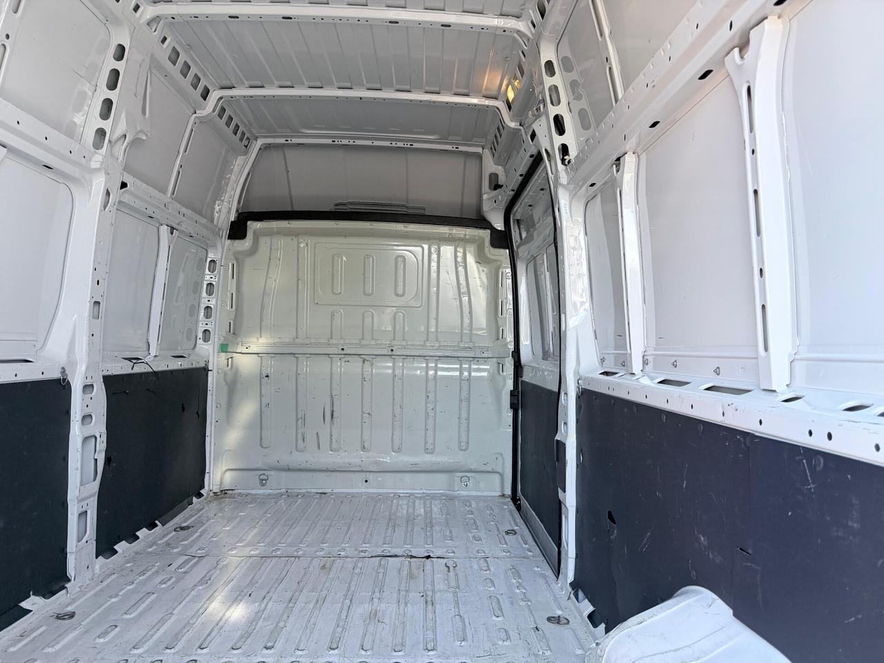 Peugeot Boxer 2.2HDI 140CV L3H3 GRAN VOLUME IVA ESPOSTA