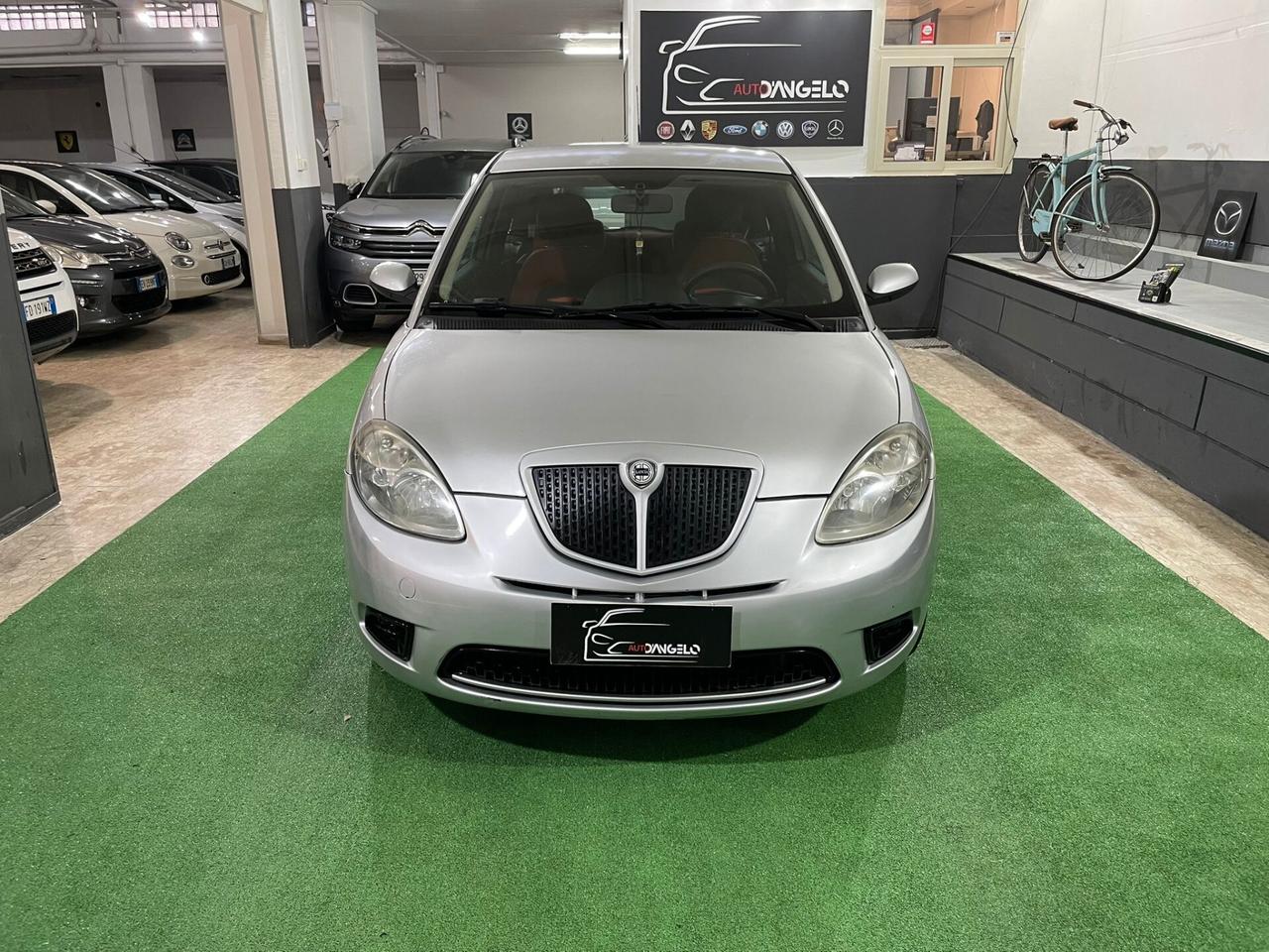 Lancia Ypsilon 1.2 Oro Giallo