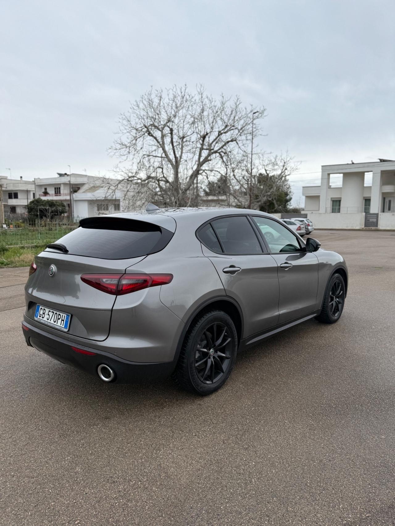 Alfa Romeo Stelvio 2.2 Turbodiesel 160 CV AT8 RWD Business
