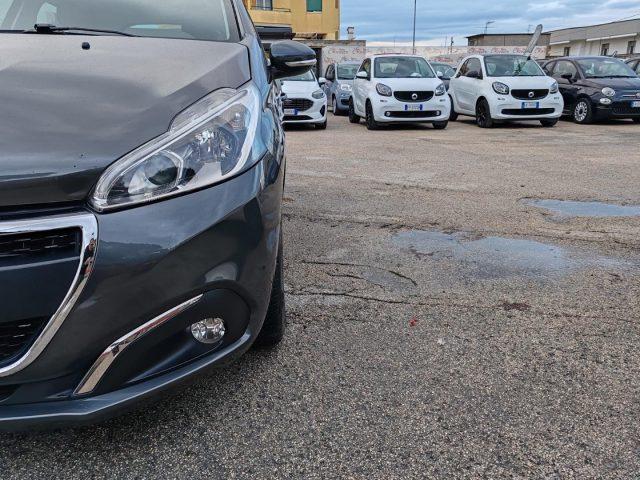 PEUGEOT 208 PureTech 82 5 porte Allure