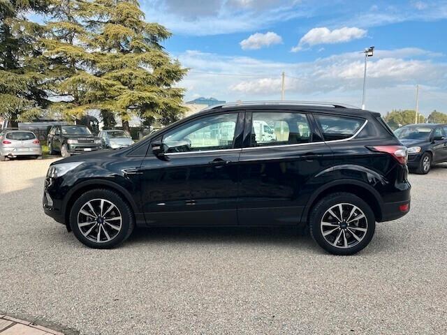 Ford Kuga 1.6 TDCI 120 CV ST-Line Tua da 176€