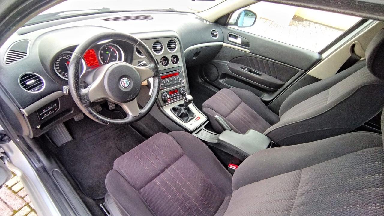 Alfa Romeo 159 1.9 JTDm Sportwagon