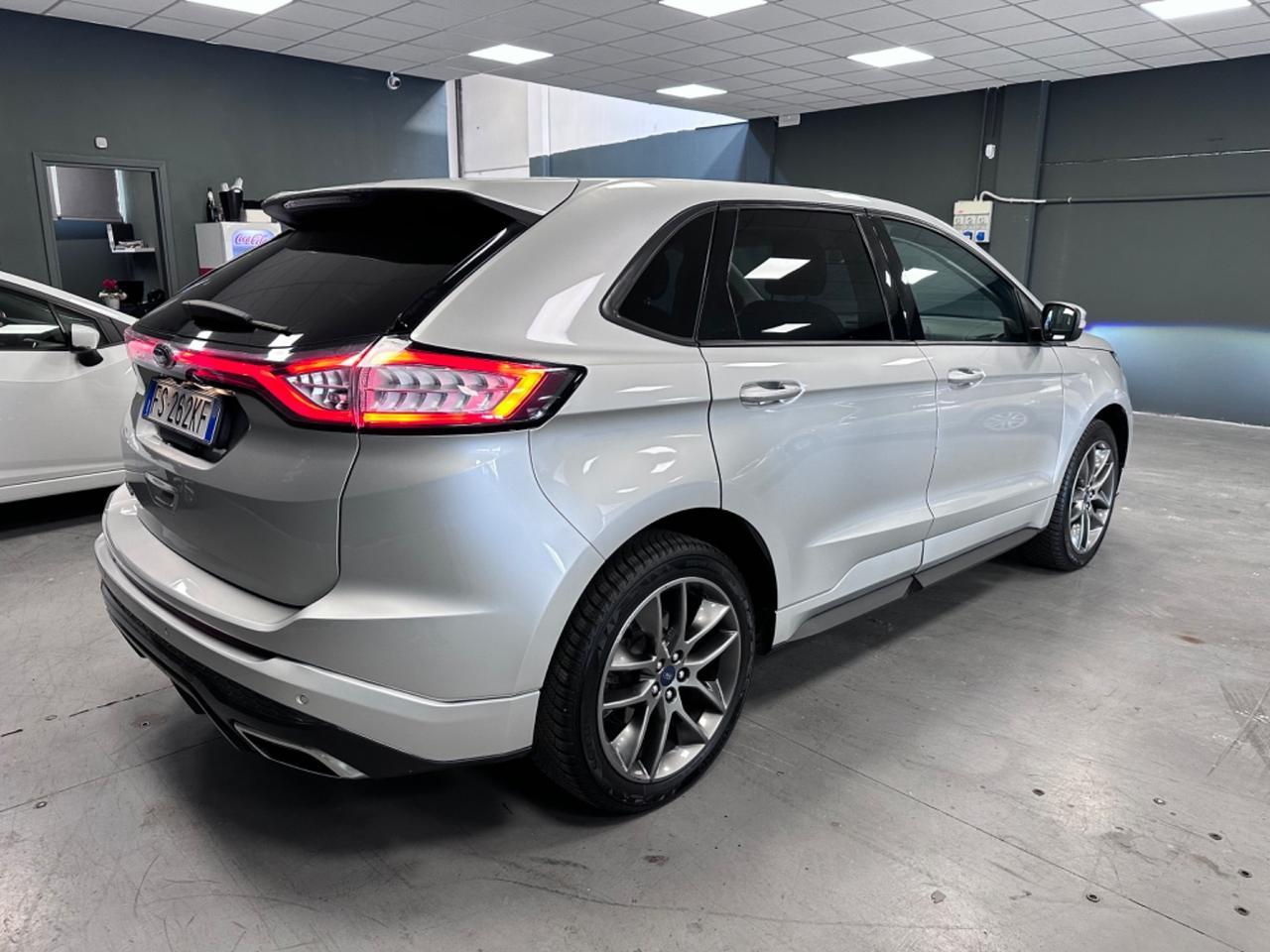 Ford Edge 2.0 TDCI 210 CV AWD S&S Powershift ST Line