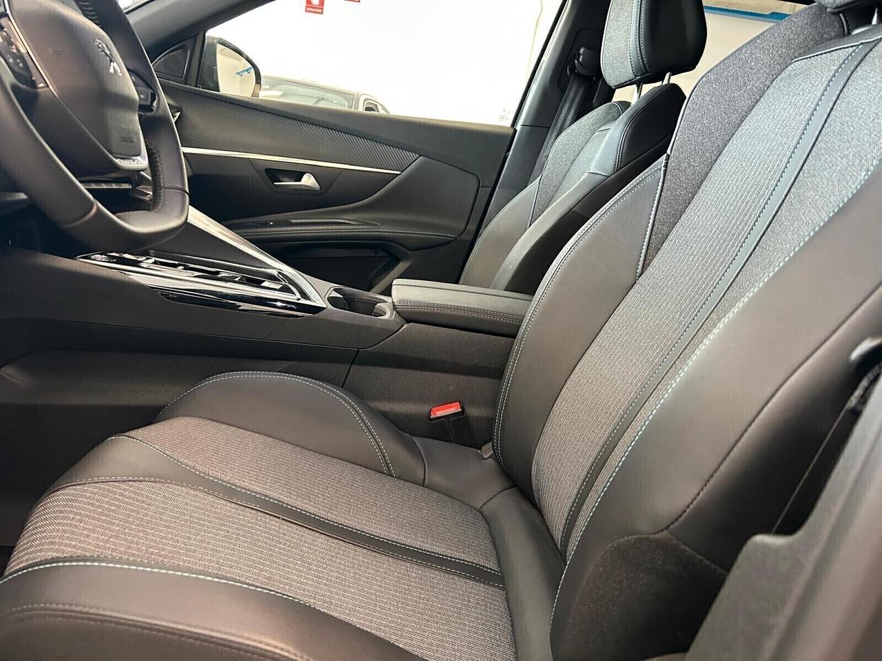 Peugeot 5008 ALLURE PACK BlueHDi 130 EAT8 7 p. SPOTICAR