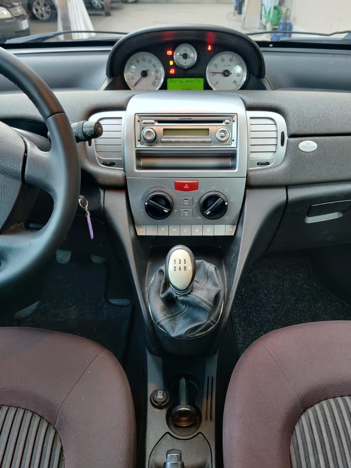 Lancia Ypsilon Benz/GPL