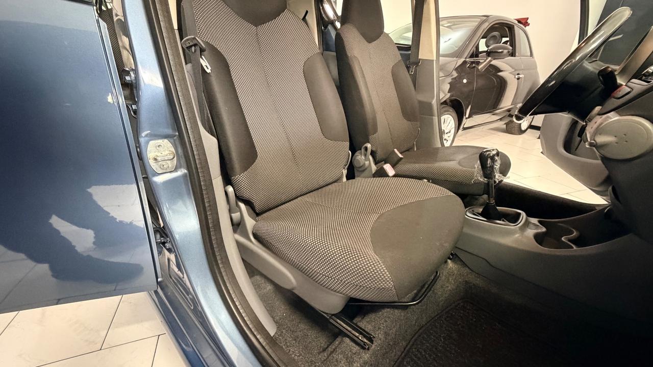 Toyota Aygo 1.0 12V VVT-i 5 porte Sol