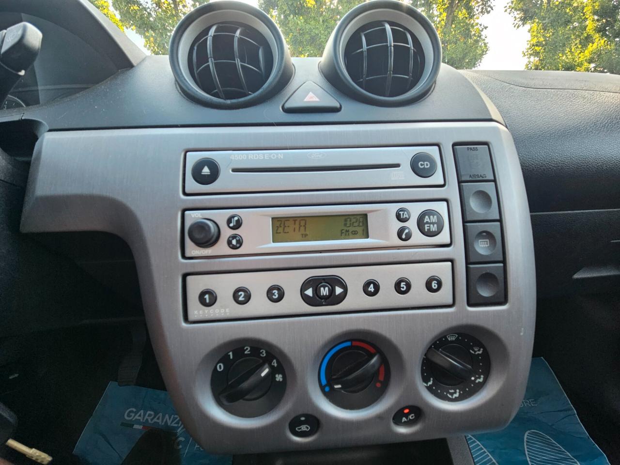 Ford Fiesta 1.4 TDCi 5p. Ghia Neopatentati 147.000km