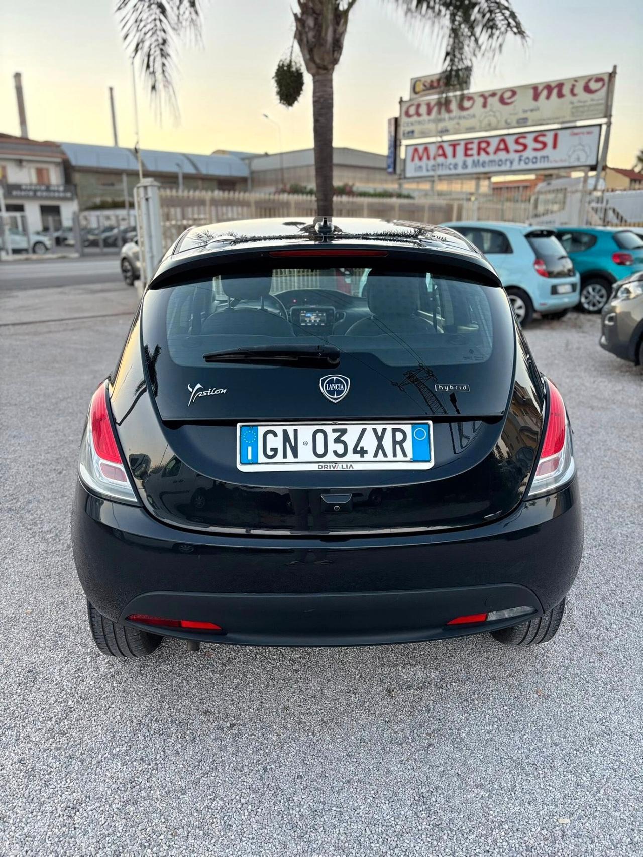 Lancia Ypsilon 1.0 FireFly 5 porte S&S Hybrid Silver Plus