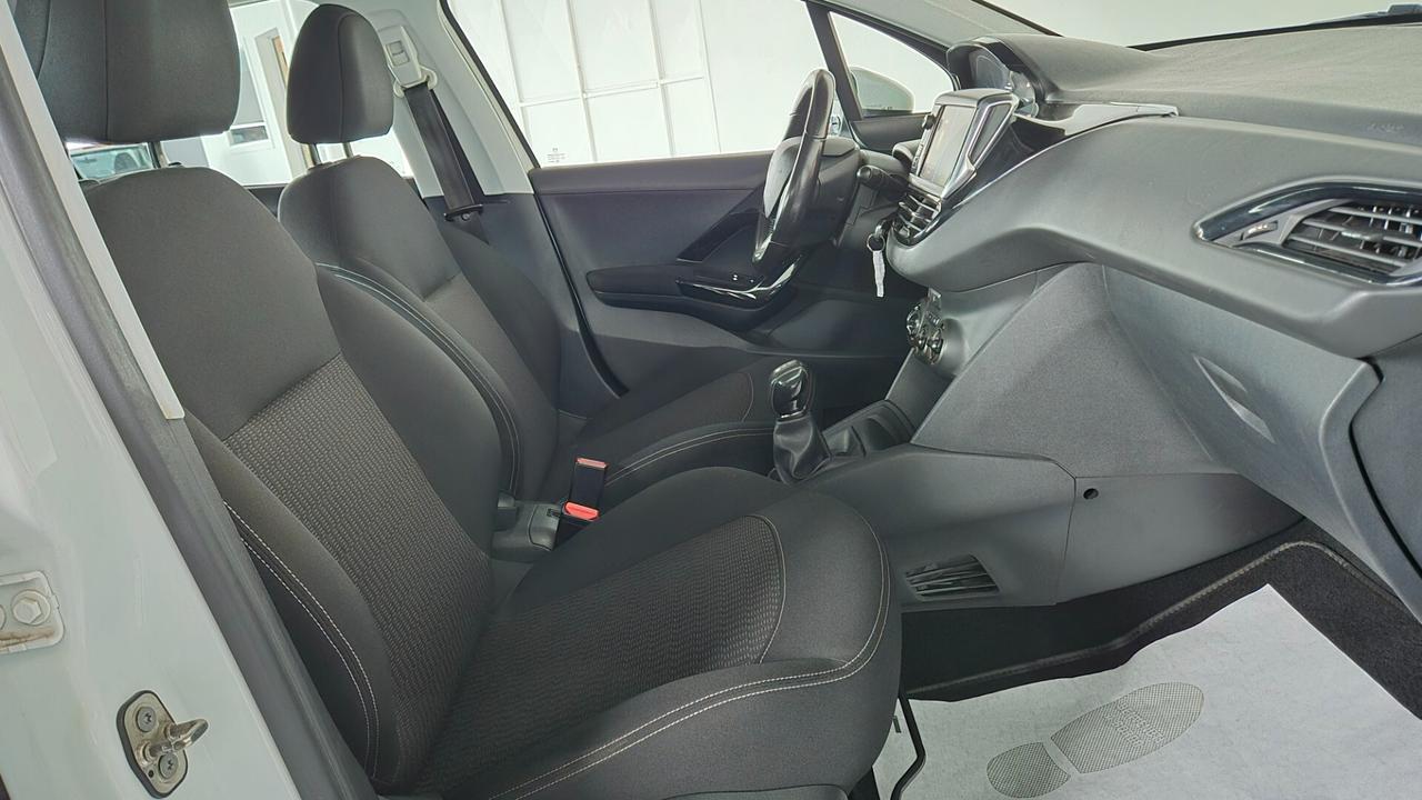 Peugeot 208 PureTech 82 5 porte Allure