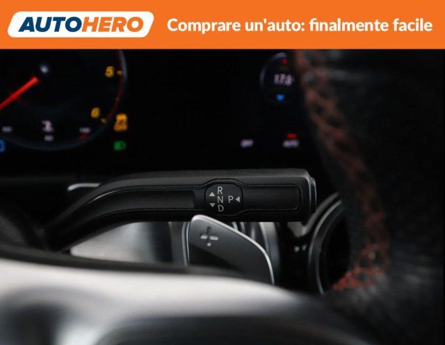 MERCEDES-BENZ GLB 180 d Automatic Premium