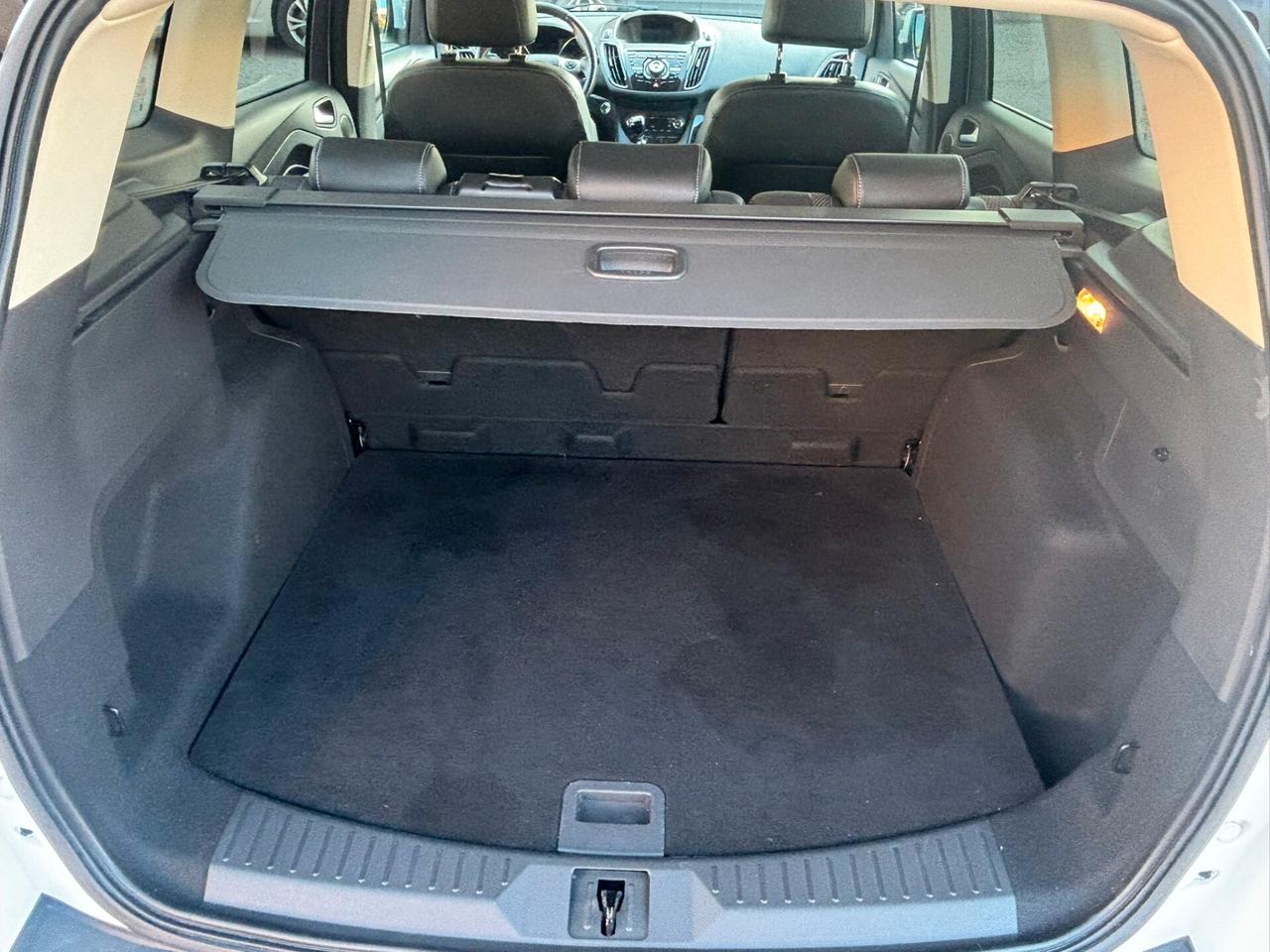 Ford Kuga 2.0 TDCI 150 CV S&S 4WD Titanium