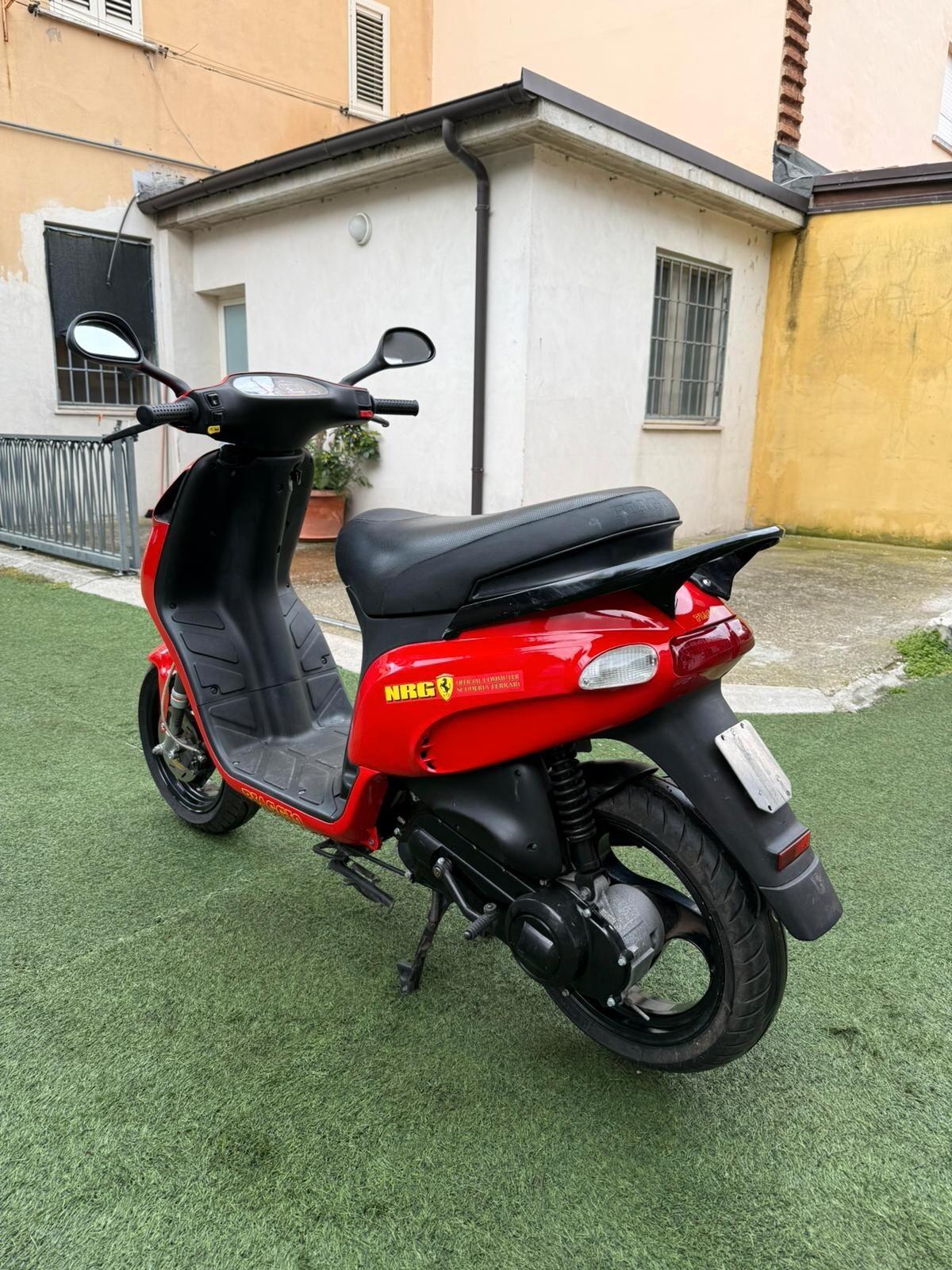 Piaggio NRG 50 FERRARI