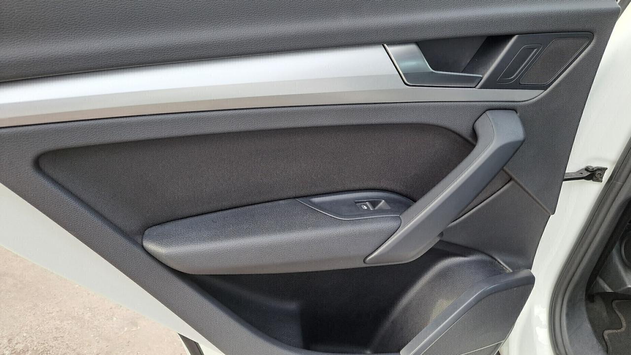 Audi Q5 TDI quattro 2.0 TDI S tronic 163cv
