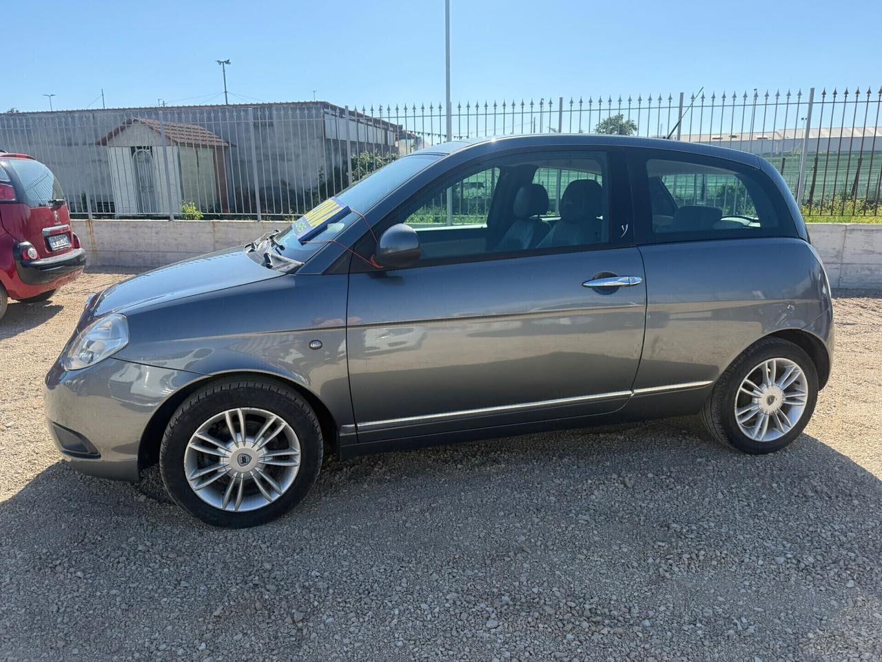 Lancia Ypsilon 1.2 69 CV Argento
