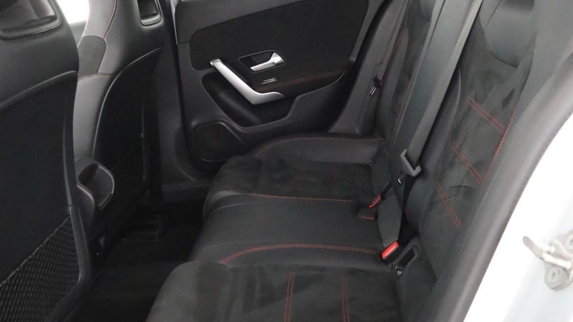 Mercedes-benz A 180d Automatic Premium AMG Line